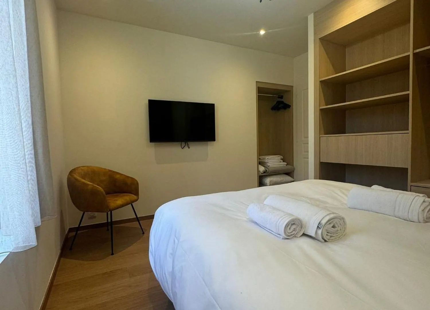 Residence Villa Belle Fleur - 6 Appartements - Capacite D'Accueil De 2 A 8 Personnes Chateau-Ville-Vieille France