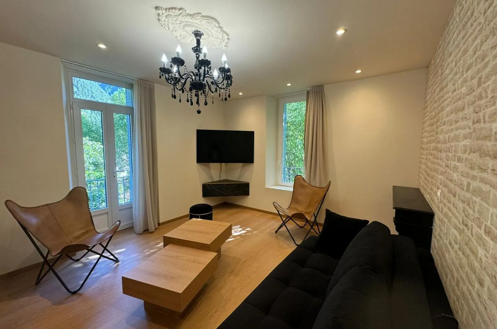 Residence Villa Belle Fleur - 6 Appartements - Capacite D'Accueil De 2 A 8 Personnes Chateau-Ville-Vieille 0*,