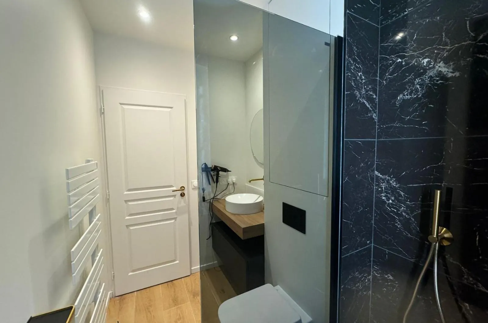 Residence Villa Belle Fleur - 6 Appartements - Capacite D'Accueil De 2 A 8 Personnes Chateau-Ville-Vieille